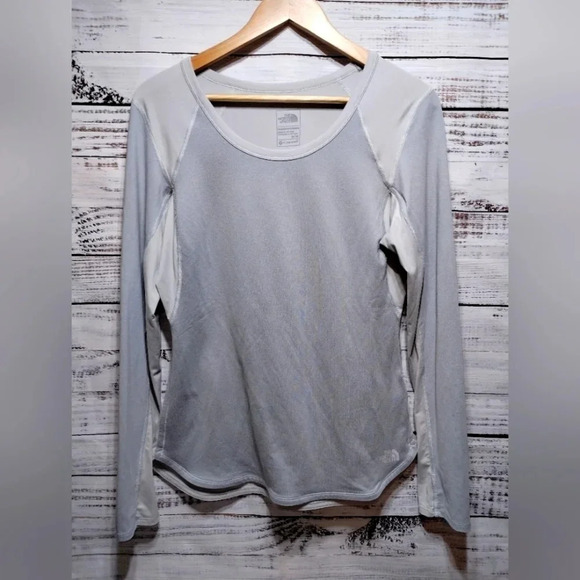 North Face Shirt Gray Size Medium Activewear Flashdry Gorpcore Camp - Picture 1 of 6